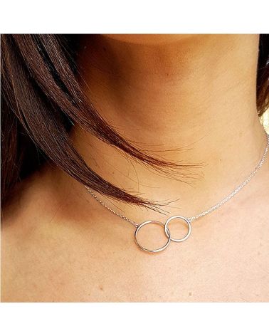 collier argent anneaux entrelacés