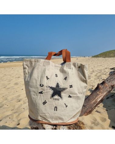cabas de plage toile recyclée beige avec étoile brodée anse cuir été 2025
