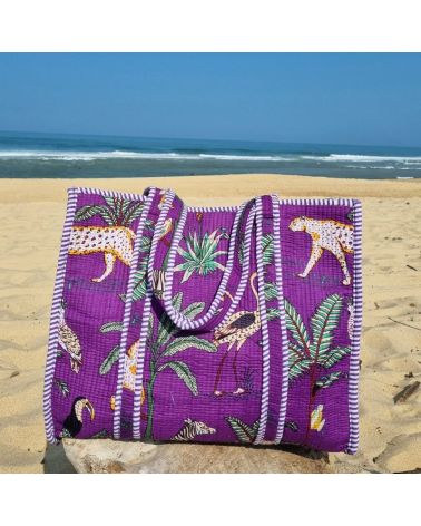 cabas couleur violet imprimé tropical tendance mode été 2025 plage, piscine ou shopping