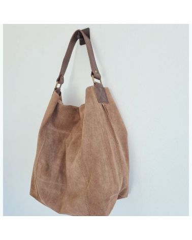 sac daim forme hobo anse cuir couleur taupe