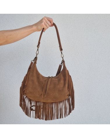 sac demi lune franges en daim couleur  marron tendance 2025