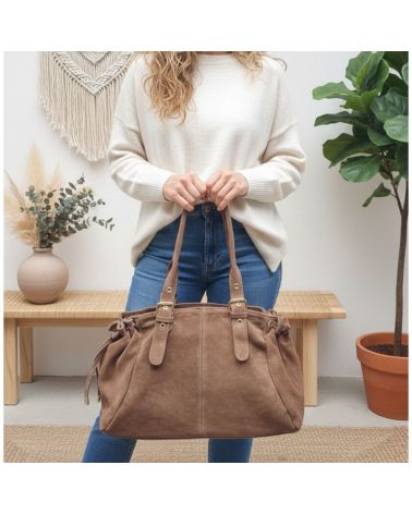 grand sac à main en daim couleur taupe it bag 2025