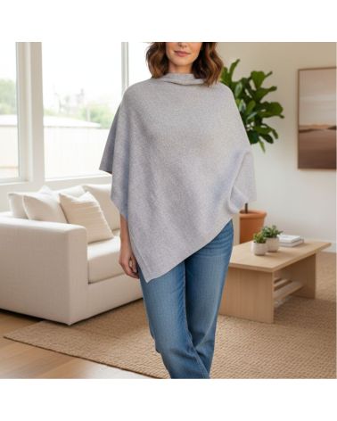 poncho fait main laine mérinos et cachemire couleur gris clair