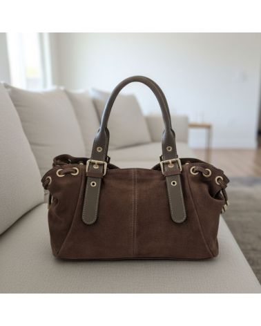 sac forme bowling daim et cuir couleur taupe tendance 2025