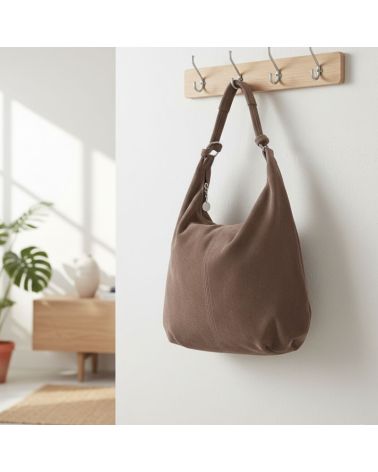 Sac cabas souple taupe en daim, accessoire bohème chic intemporel Sac cabas souple taupe en daim, accessoire bohème chic intemporel