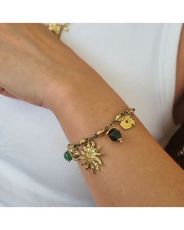 bracelet fil lurex vert avec breloques soleil mile mila