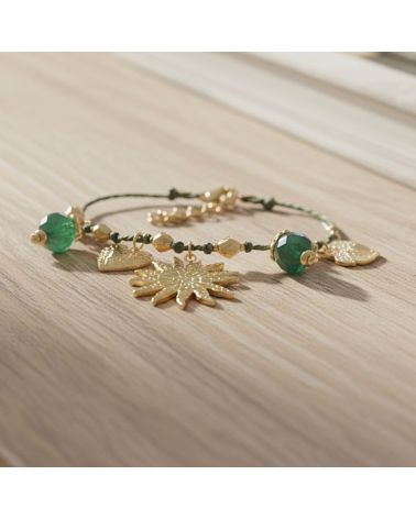 bracelet fil lurex vert avec breloques soleil mile mila