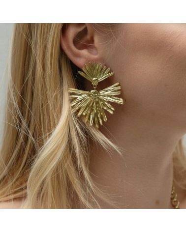 boucles d'oreilles motif feuille texturée tendance mode 2025 mile mila