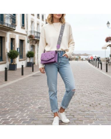 sac en cuir fait main marque eco responsable Bonendis couleur lilas avec étoile fantaisie sur rabat