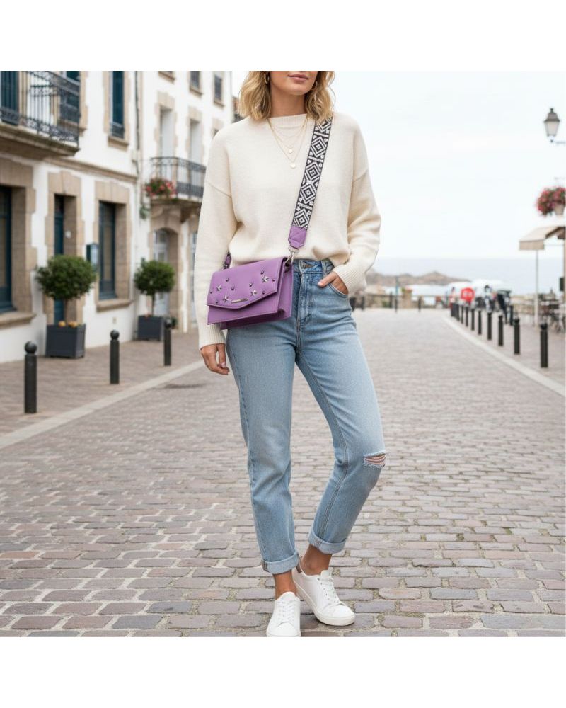 sac en cuir fait main marque eco responsable Bonendis couleur lilas avec étoile fantaisie sur rabat sac en cuir fait main marque eco responsable Bonendis couleur lilas avec étoile fantaisie sur rabat
