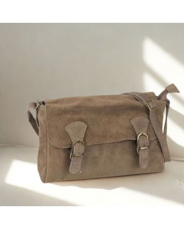 sac besace à bandoulière double boucle couleur taupe sac besace à bandoulière double boucle couleur taupe