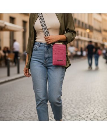 pochette de téléphone cuir couleur rose vif fabriqué main artisanal marque Bonendis Athènes