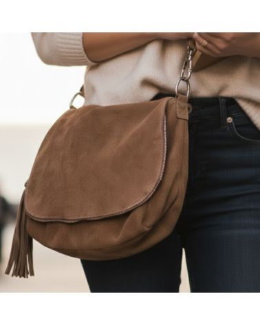 besace croute de cuir couleur taupe style intemporel et basique chic