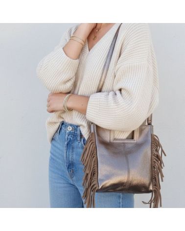 sac en cuir irisé couleur bronze avec franges latérales