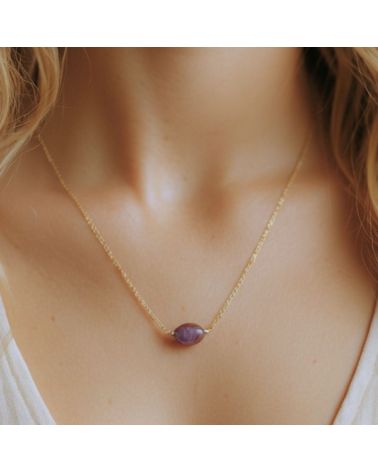 collier ras de cou chaine plaqué or 18 carats avec pierre naturelle améthyste ovale