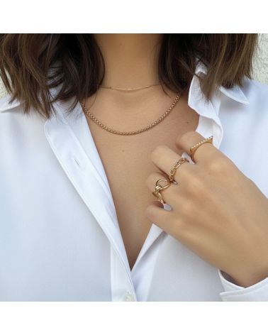 bague fine femme en plaqué or 18 carats ornée de zirconiums, bijou élégant et raffiné