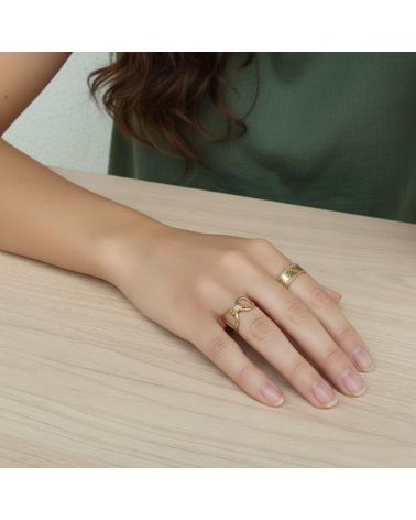 bague en plaqué or 18 carats au design moderne, composée de deux cercles entrelacés