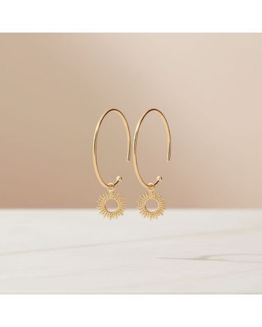 boucles d'oreilles créoles plaqué or 18 carats médaille motif soleil