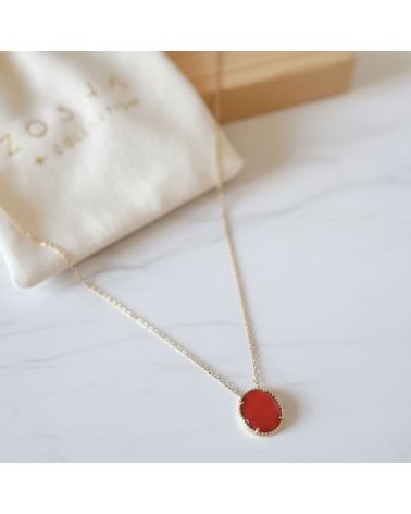 collier chaine en plaqué or avec pendentif pierre agate rouge élégance intemporelle bijou zosha collier chaine en plaqué or avec pendentif pierre agate rouge élégance intemporelle bijou zosha