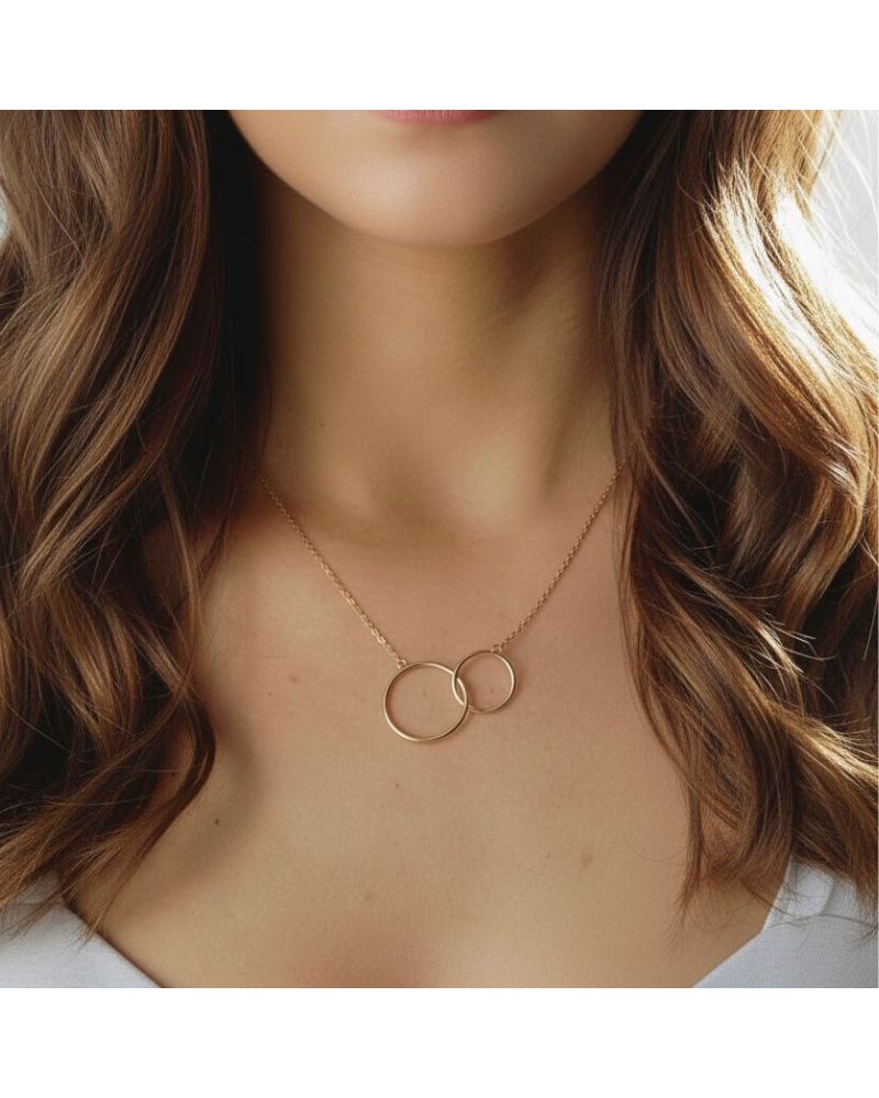 collier ras de cou en plaqué or 18 carats anneaux entrelacés bijou intemporel et raffiné collier ras de cou en plaqué or 18 carats anneaux entrelacés bijou intemporel et raffiné