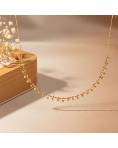collier pour femme plaqué or 18 carats finement orné de pampilles étoile