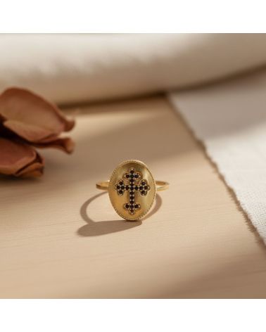 bague pour femme plaqué or 18 kt motif croix orné de zirconium noir