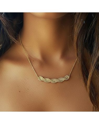 collier en plaqué or avec tresse bijou raffiné