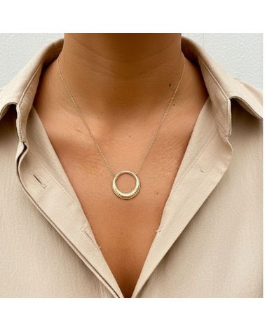 Collier plaqué Or pendentif cercle ciselé