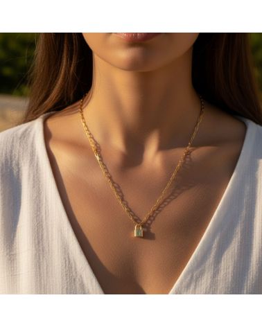 collier femme plaqué or 18 carats avec pendentif petit cadenas orné d'un oxyde de zirconium blanc
