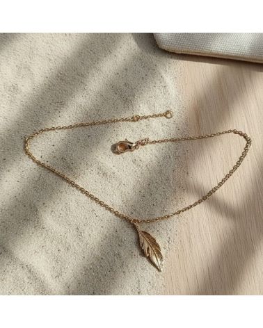 bracelet chaine de cheville en plaqué or 18 carats avec charm plume
