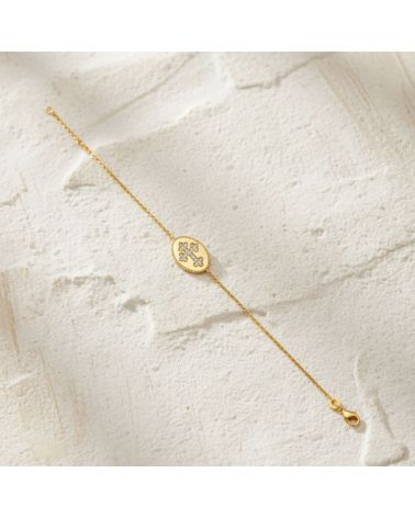 bracelet chaine plaqué or avec médaillon or brossé et croix en oxyde de zirconium blanc