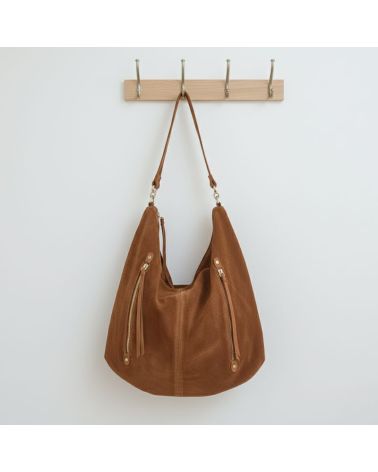 sac forme hobo en daim couleur camel fabrication italienne haute qualité