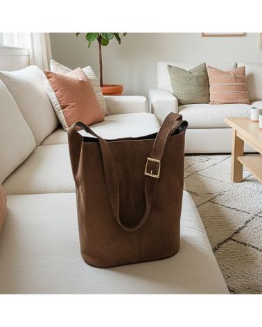 Sac cabas structuré format seau en daim modèle ALBA couleur taupe fabrication italienne