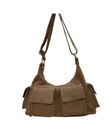 Sac en cuir suède multipoche Sienna avec bandoulière réglable, vue sur fond blanc