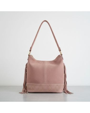 sac Lucile rose poudré à franges en cuir suédé ou daim, porté épaule, avec détail doré à la base