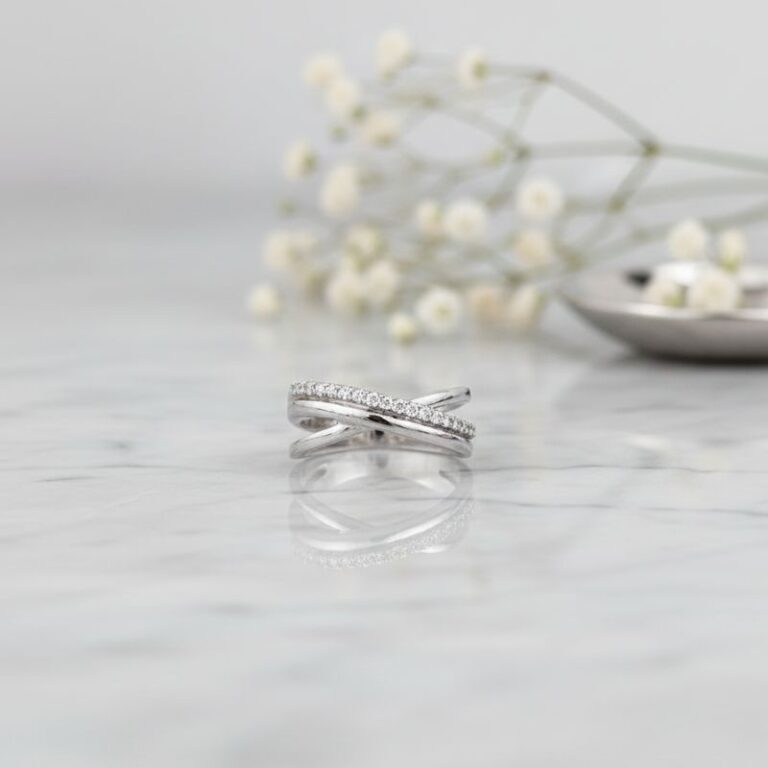 Bague argent 925 anneaux croisés zircon