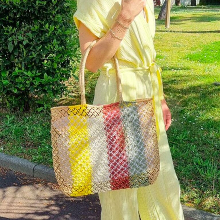 panier paille motif rayure