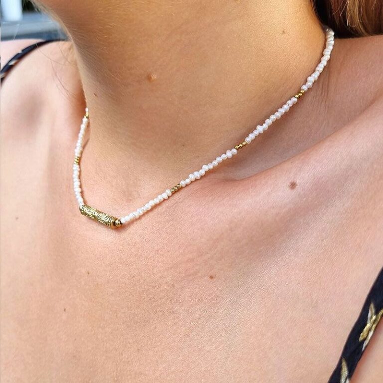 collier amulette cylindre perle d'eau