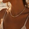 collier perles d'eau & talisman collier fin ras de cou en perles d'eau & pendentif talisman bijou d'été