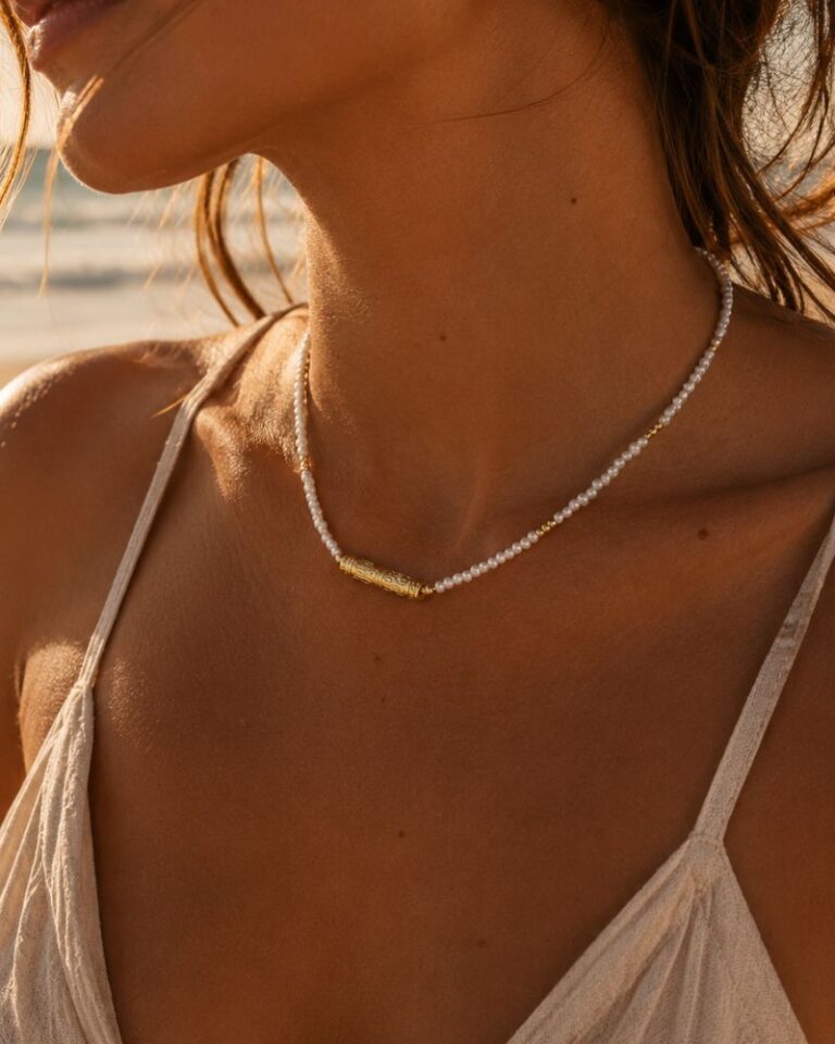 Collier perles d'eau & talisman