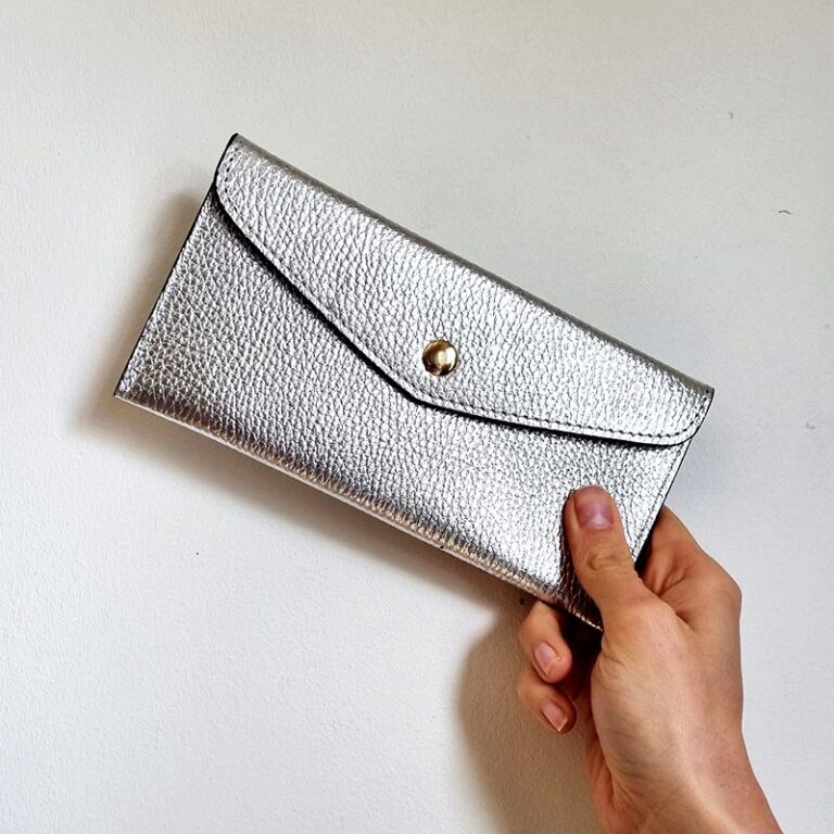 porte carte cuir argenté