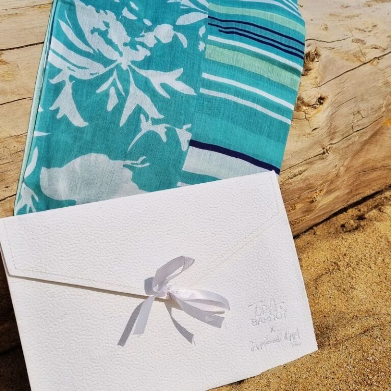 Paréo Brigitte Bardot rayures lagon Ramatuelle