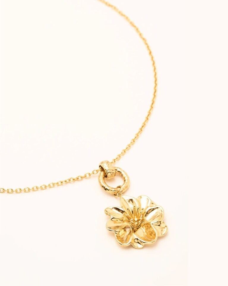 collier long avec pendentif fleur aiza marque bohm paris