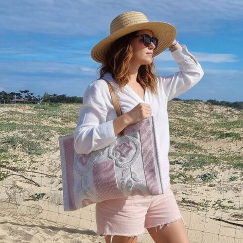 sac de plage tisse motif rose Sac cabas coton motif rose porté épaule