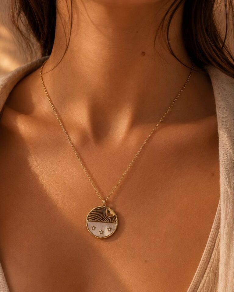 collier pendentif soleil nacre mile mila bijoux