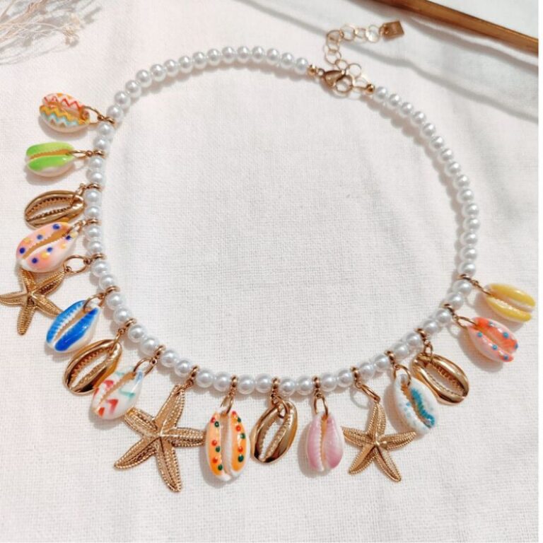 Collier coquillages & étoile de mer Collier coquillages & étoile de mer