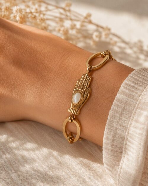 bracelet main nacre