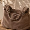 sac hobo sorina daim couleur taupe