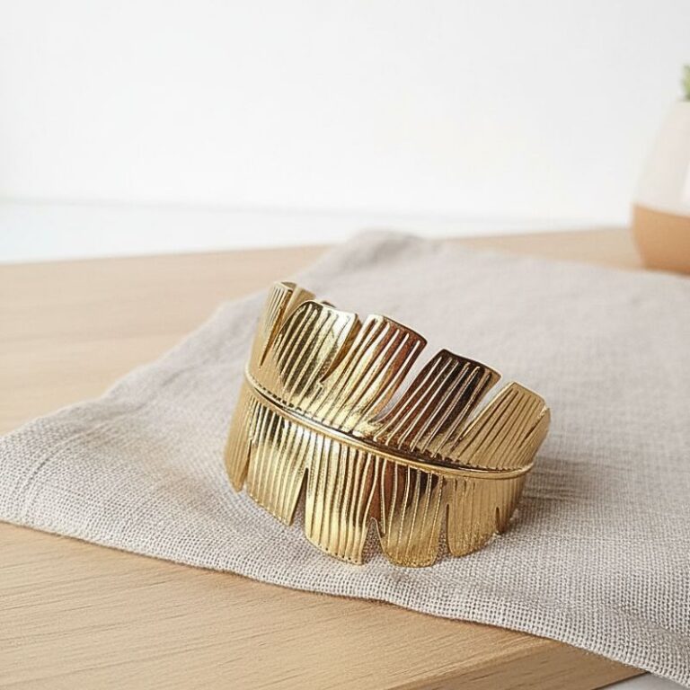 bracelet manchette acier inoxydable doré motif feuillage bijou mile mila bracelet manchette acier inoxydable doré motif feuillage bijou mile mila