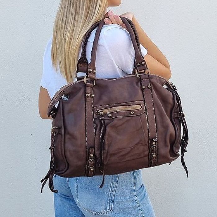 collier or medaille végétal